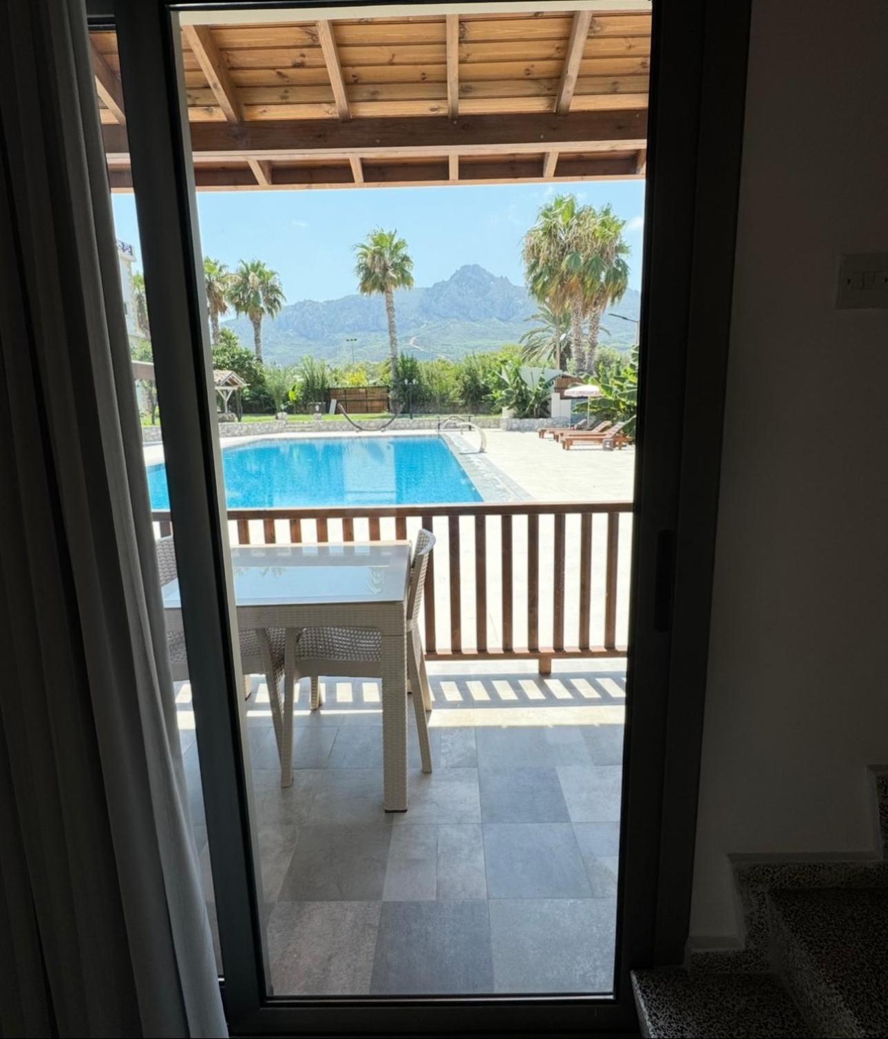 The Horse Farm Hotel Agios Georgios  外观 照片